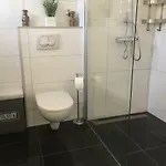 Ada דירה